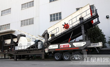 車載流動錘式破碎機多少錢？產(chǎn)量多高？