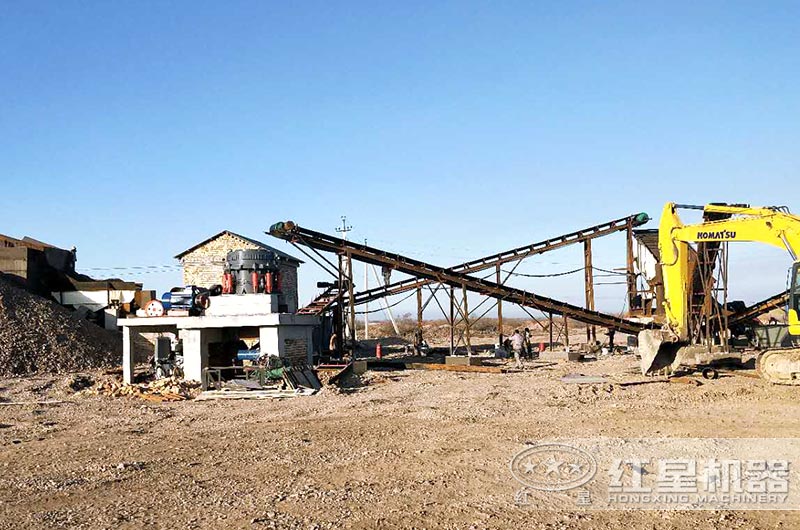 顎式破碎機(jī)、圓錐破碎機(jī)作業(yè)現(xiàn)場(chǎng)